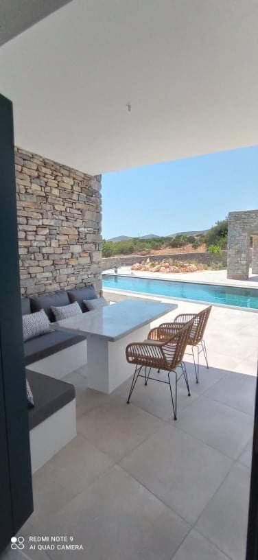 Paros-Memories-Neubau-Villen, Sportpool Aspro Chorio Dış mekan fotoğraf