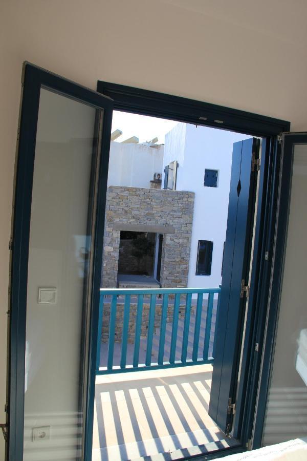 Paros-Memories-Neubau-Villen, Sportpool Aspro Chorio Dış mekan fotoğraf