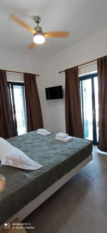 Paros-Memories-Neubau-Villen, Sportpool Aspro Chorio Dış mekan fotoğraf