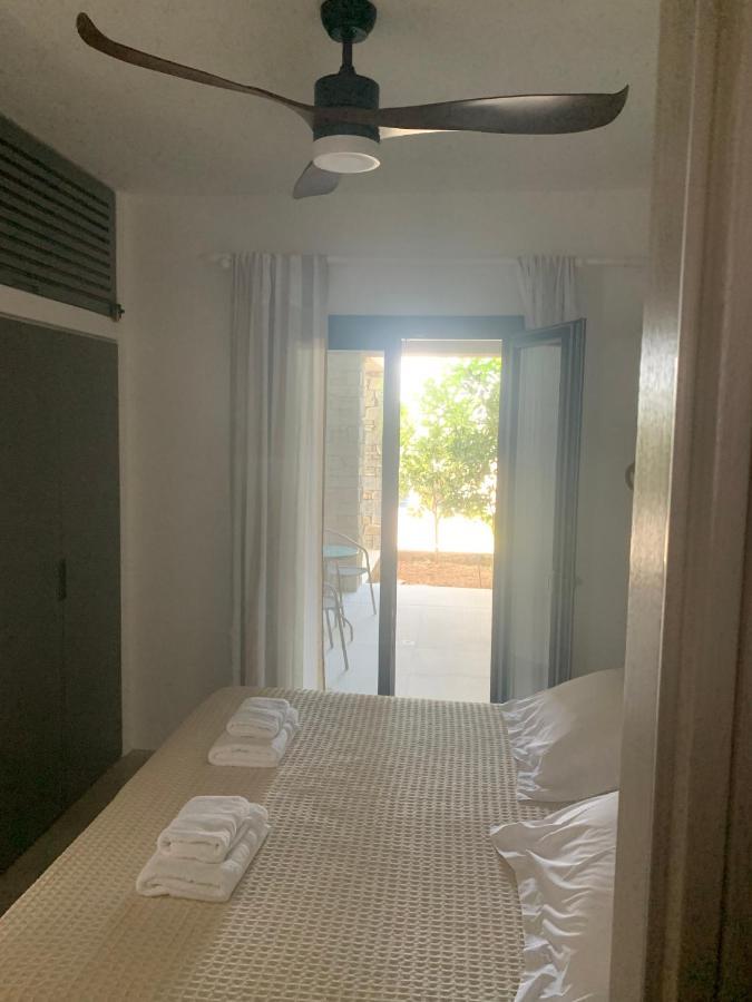 Paros-Memories-Neubau-Villen, Sportpool Aspro Chorio Dış mekan fotoğraf