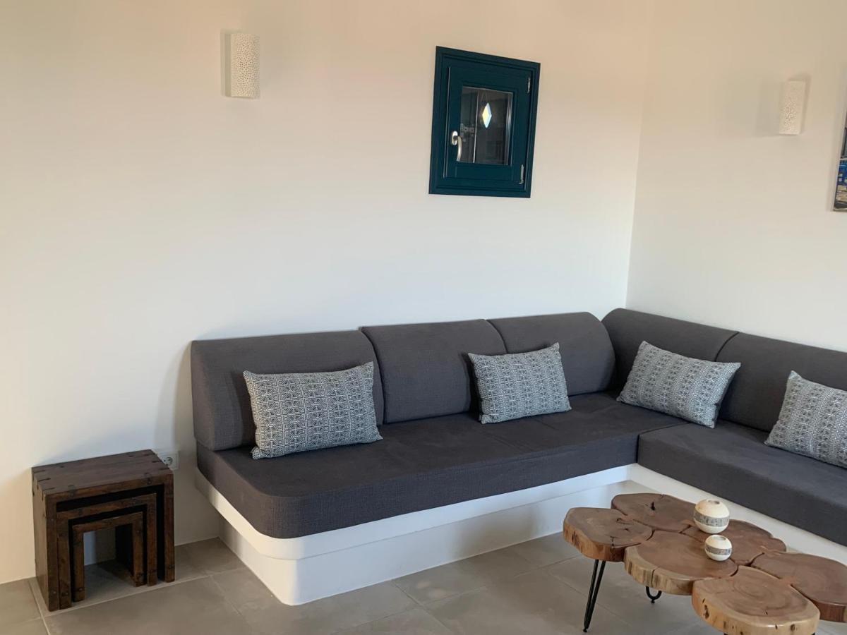 Paros-Memories-Neubau-Villen, Sportpool Aspro Chorio Dış mekan fotoğraf